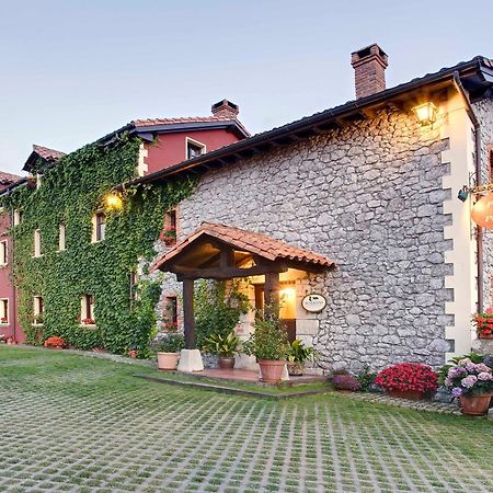 Posada De Pedrena Luaran gambar